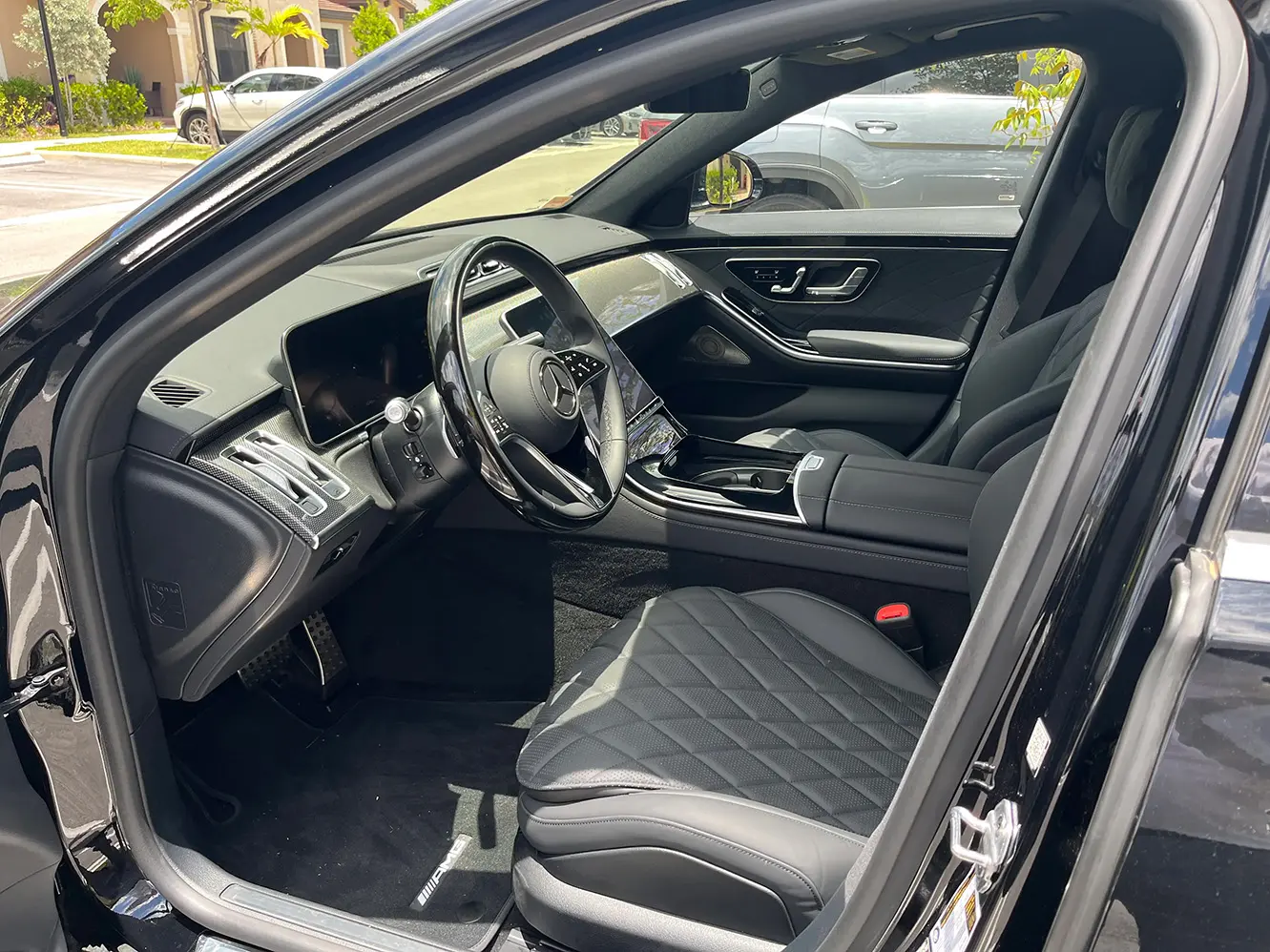 Mercedes-Benz S 580 executive interior cabin